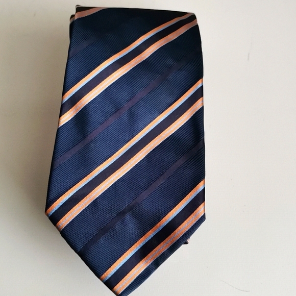 BURBERRY LONDON STRIPED SILK TIE - Picture 1 of 5